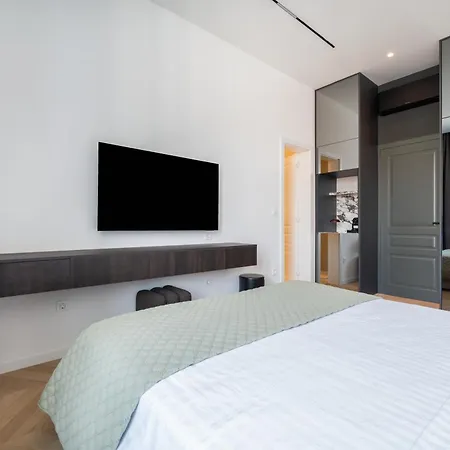 Mariva 1-3 Apartmán *